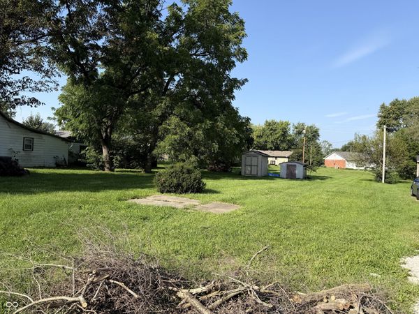 130 S Railroad Street , Whiteland, IN 46184