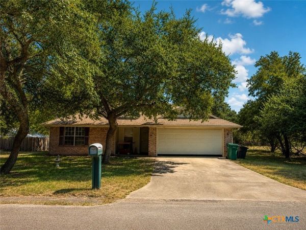5 Willow Run Drive , Belton, TX 76513