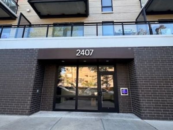 2407 W Eastwood Avenue , Unit 301, Chicago, IL 60625