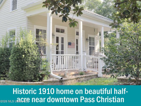 535 E 2nd Street, Pass Christian, MS 39571