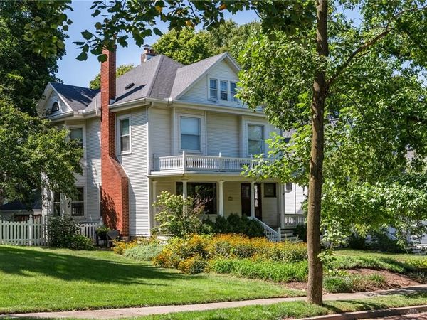 305 Oakwood Avenue, Oakwood, OH 45409