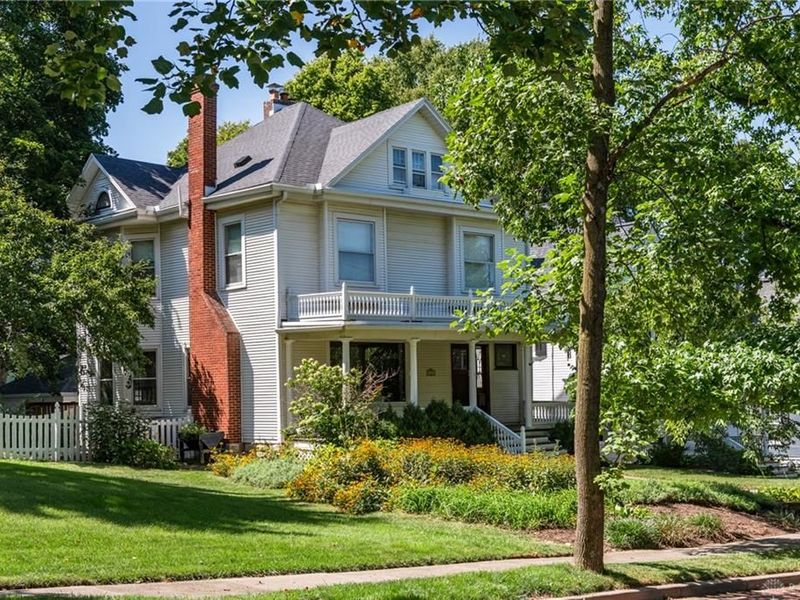 305 Oakwood Avenue, Oakwood, OH 45409 Photo 1