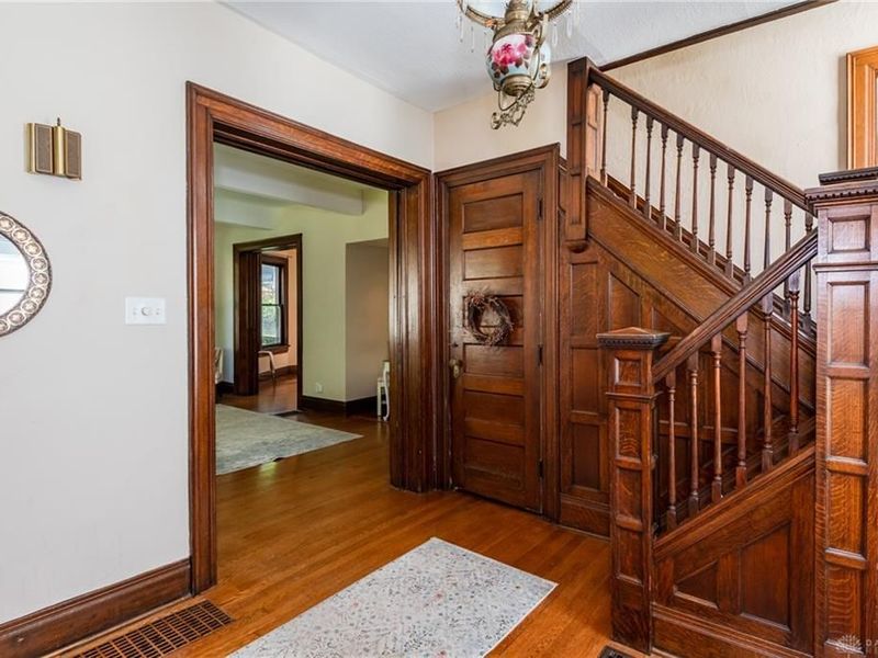 305 Oakwood Avenue, Oakwood, OH 45409 Photo 3