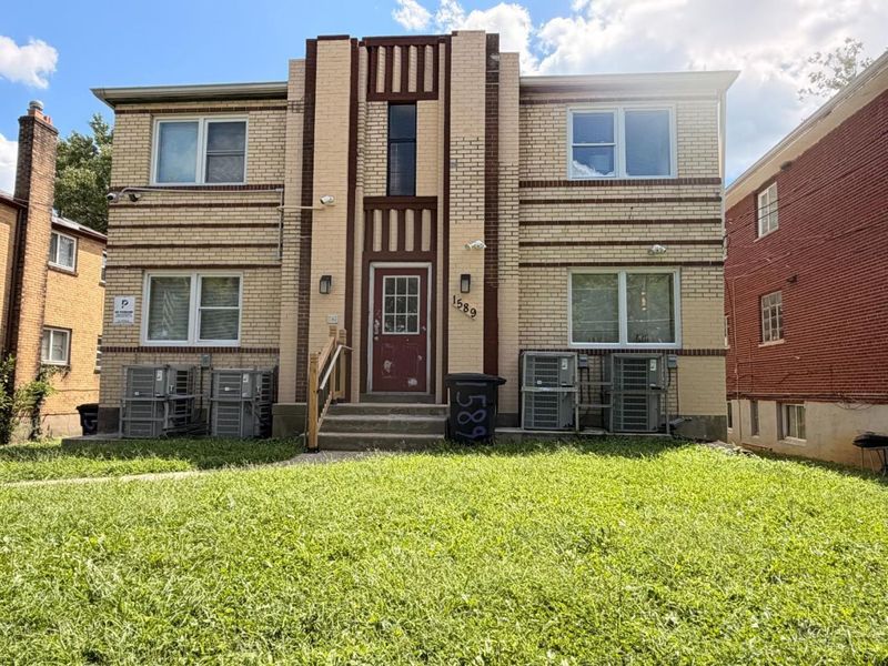 1589 Summit Rd, Cincinnati, OH 45237 Photo 2