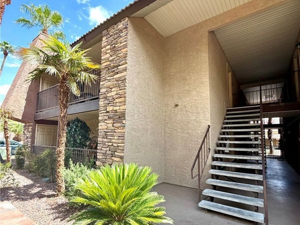 5041 RIVER GLEN Drive, Unit 94, Las Vegas, NV 89103
