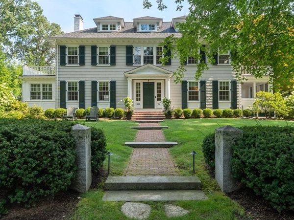32 Arlington Road, Wellesley, MA 02481