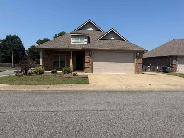 2575 EIGHTEEN Loop, Conway, AR 72034