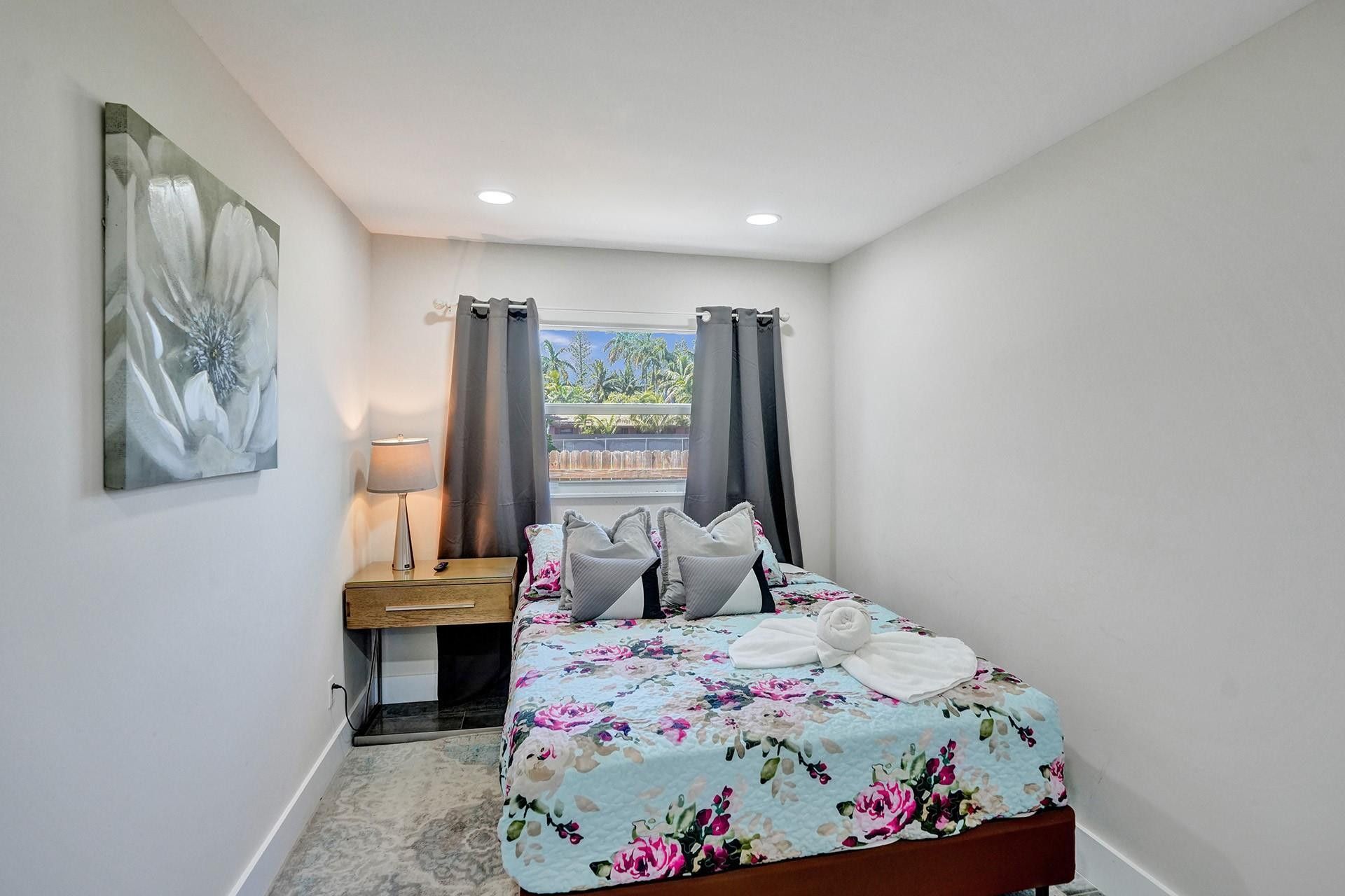8047 NW 1st Place, Miami, FL 33150 Photo