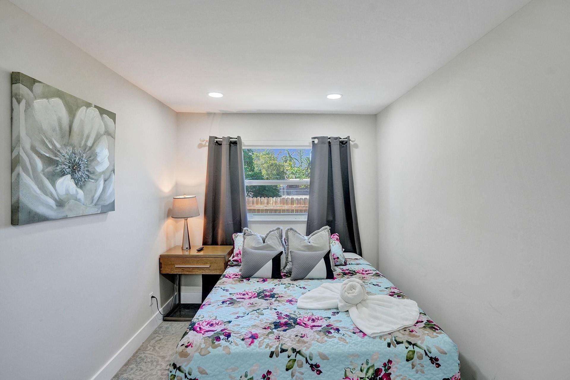 8047 NW 1st Place, Miami, FL 33150 Photo
