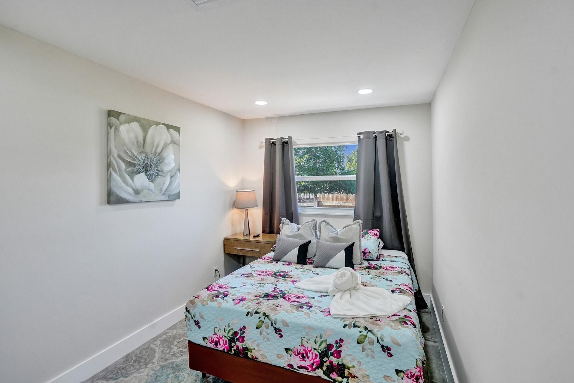 8047 NW 1st Place, Miami, FL 33150 Photo