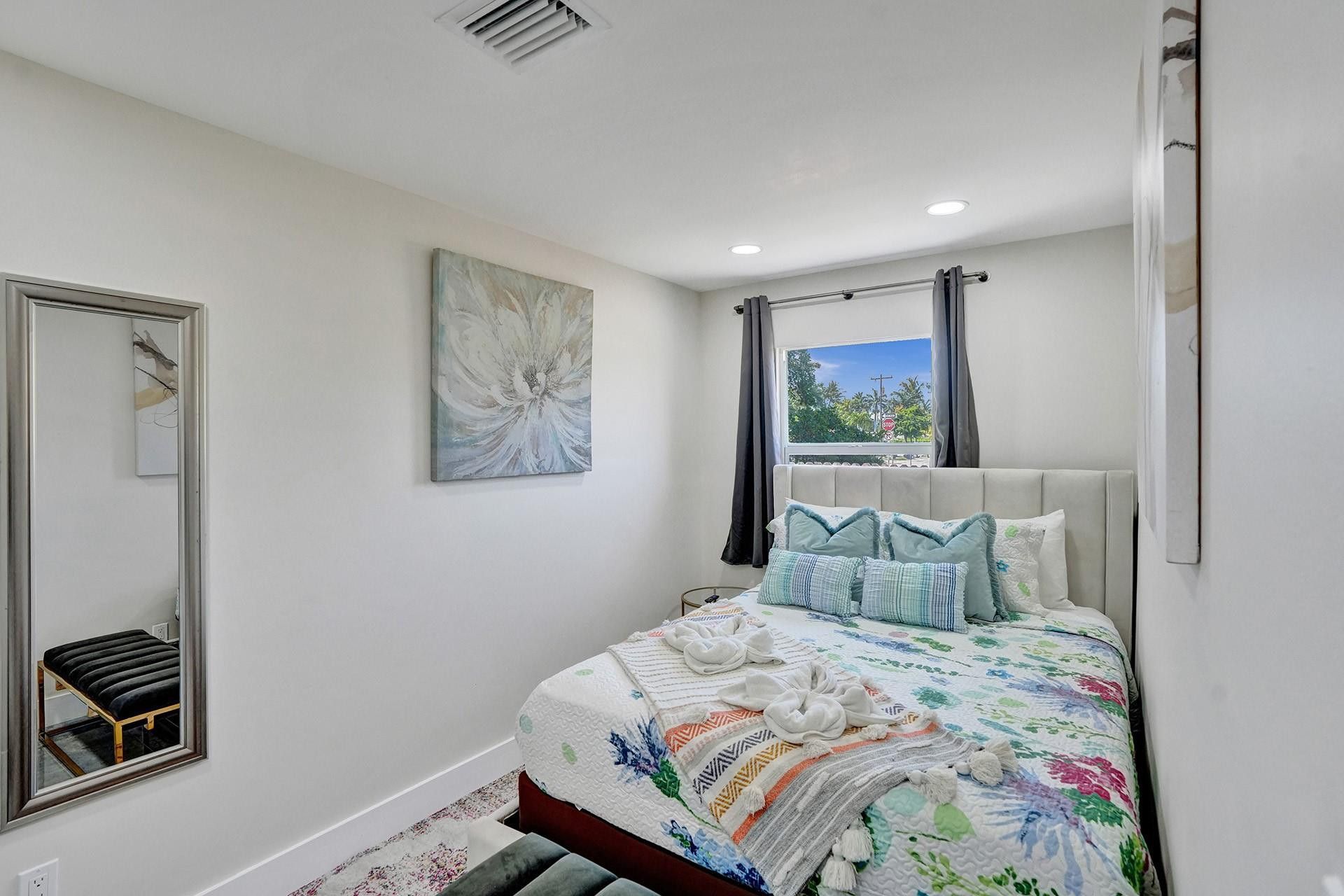 8047 NW 1st Place, Miami, FL 33150 Photo