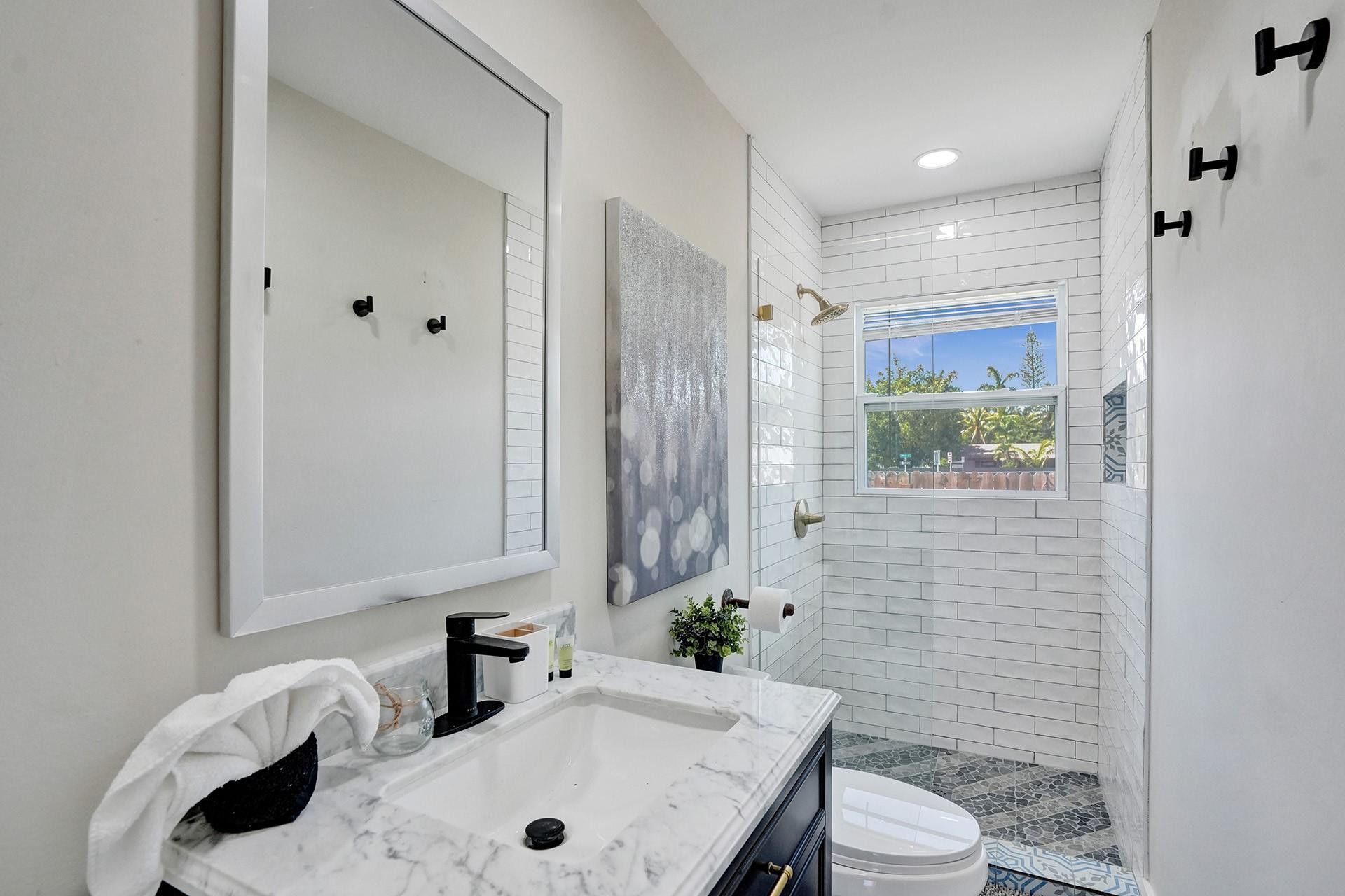 8047 NW 1st Place, Miami, FL 33150 Photo