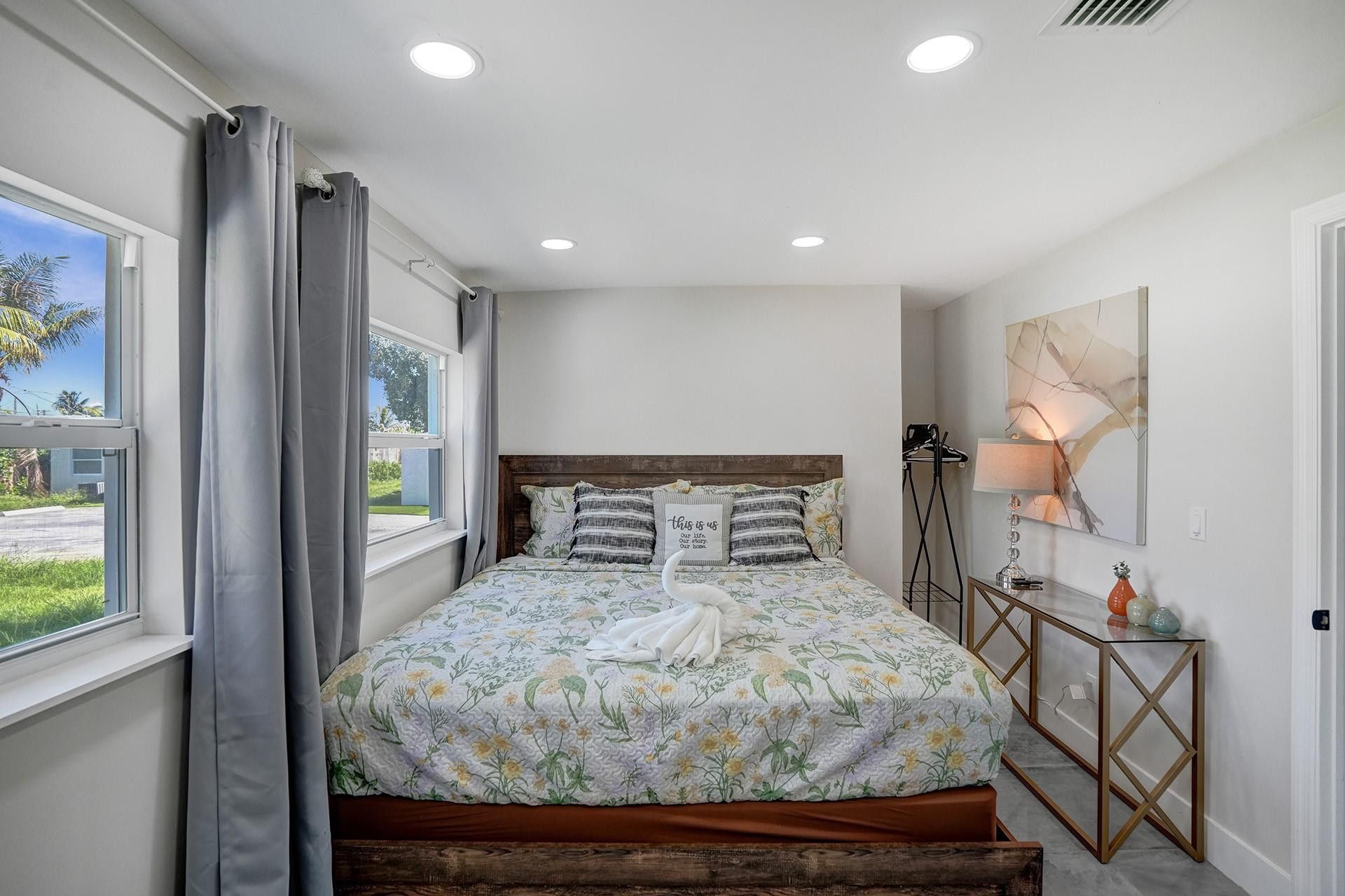 8047 NW 1st Place, Miami, FL 33150 Photo