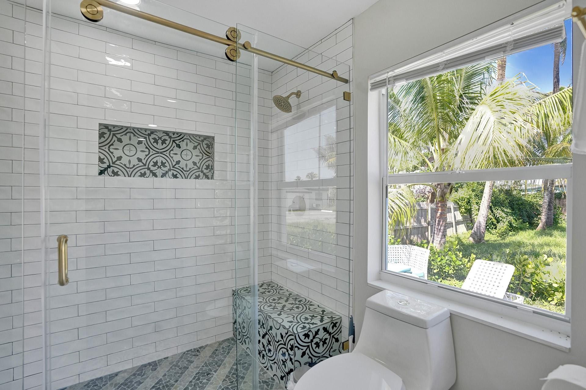 8047 NW 1st Place, Miami, FL 33150 Photo