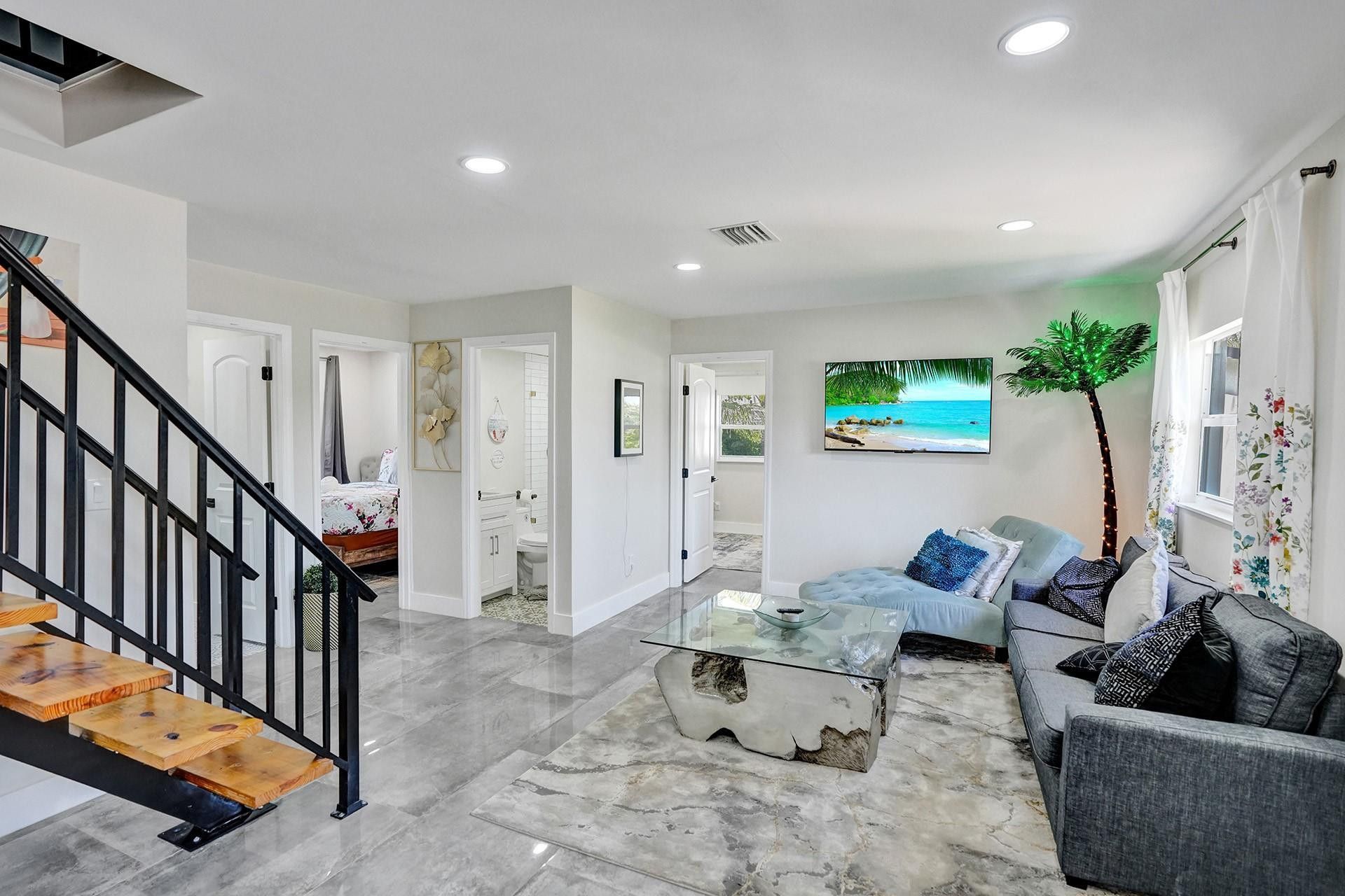 8047 NW 1st Place, Miami, FL 33150 Photo