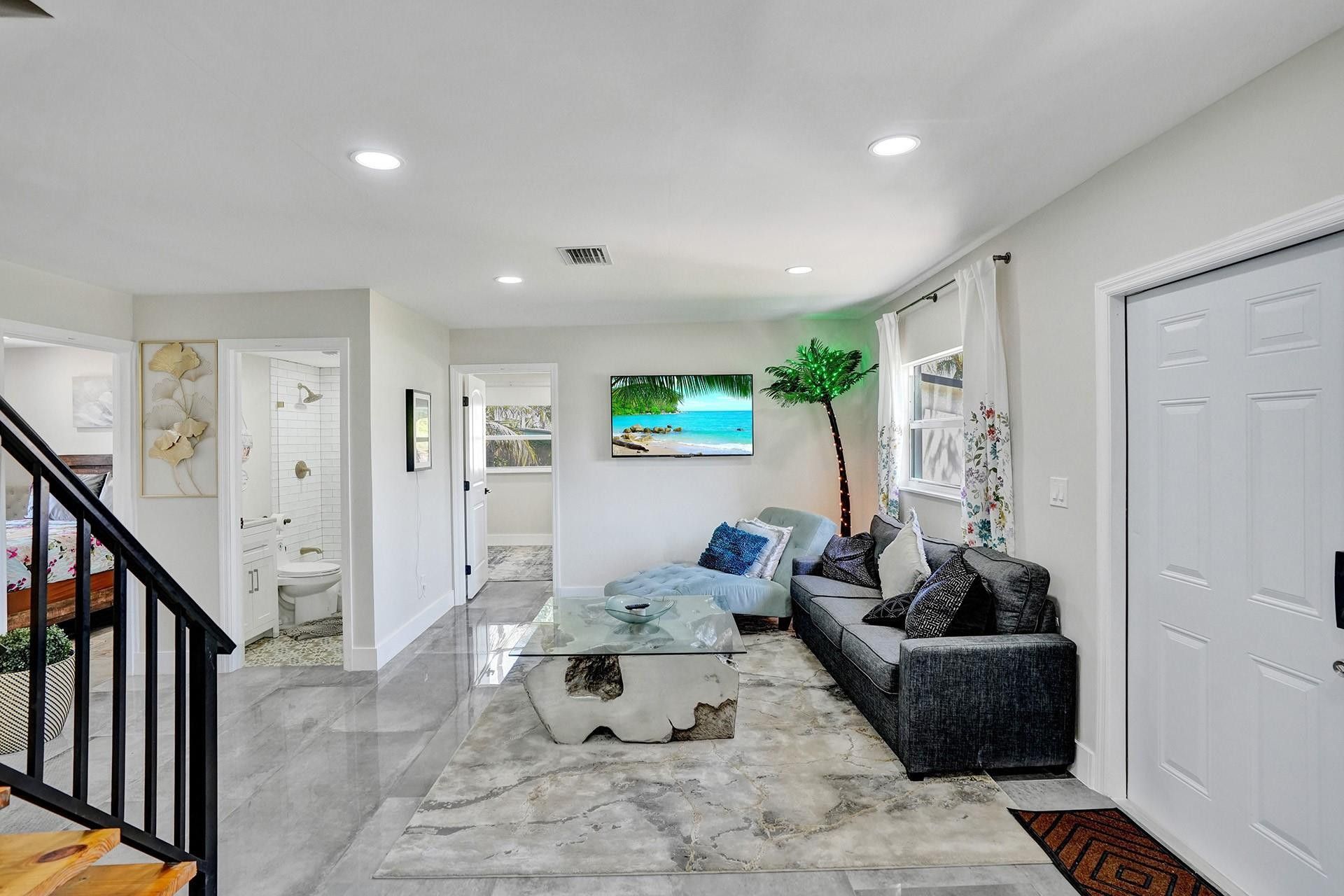 8047 NW 1st Place, Miami, FL 33150 Photo