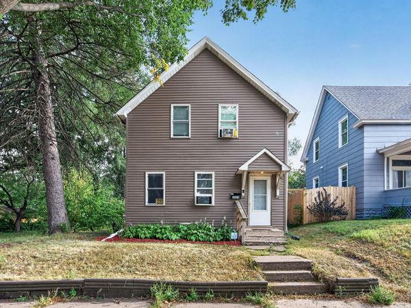1076 Ross Avenue, Saint Paul, MN 55106