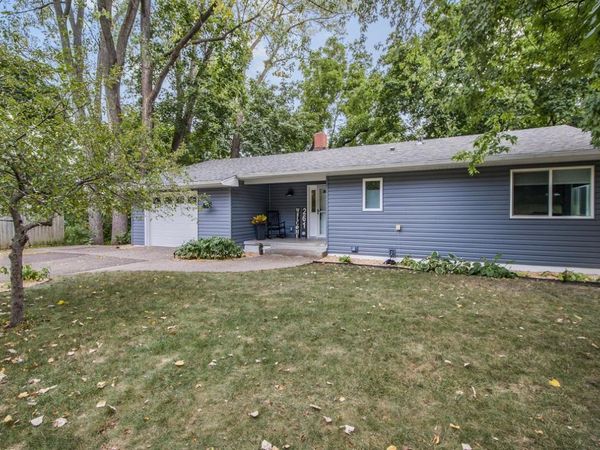 261 6th Street S, Bayport, MN 55003