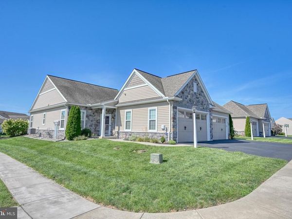 102 S VILLAGE CIRCLE , PALMYRA, PA 17078