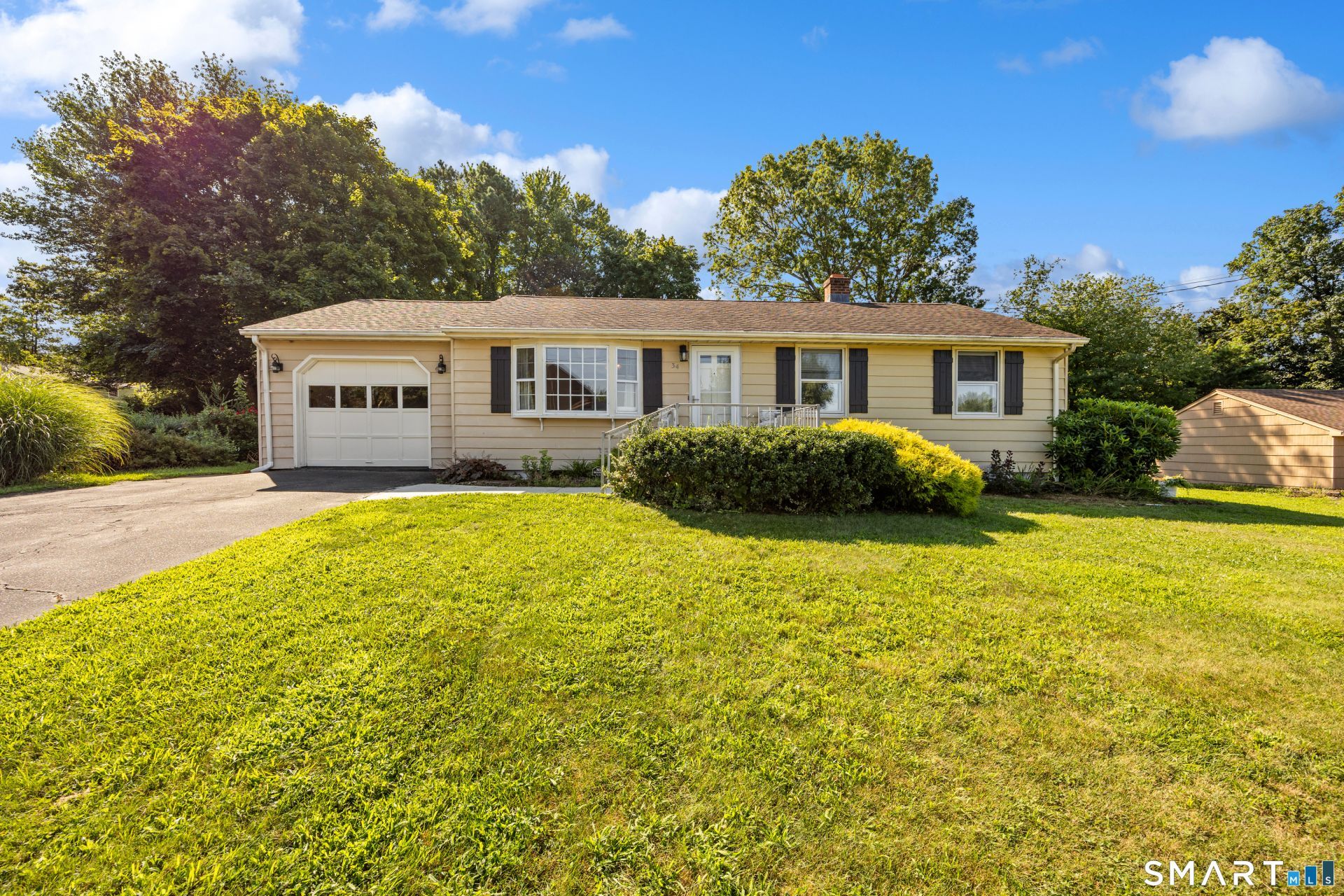 34 Mountain View, Ansonia, CT 06401 Main Photo