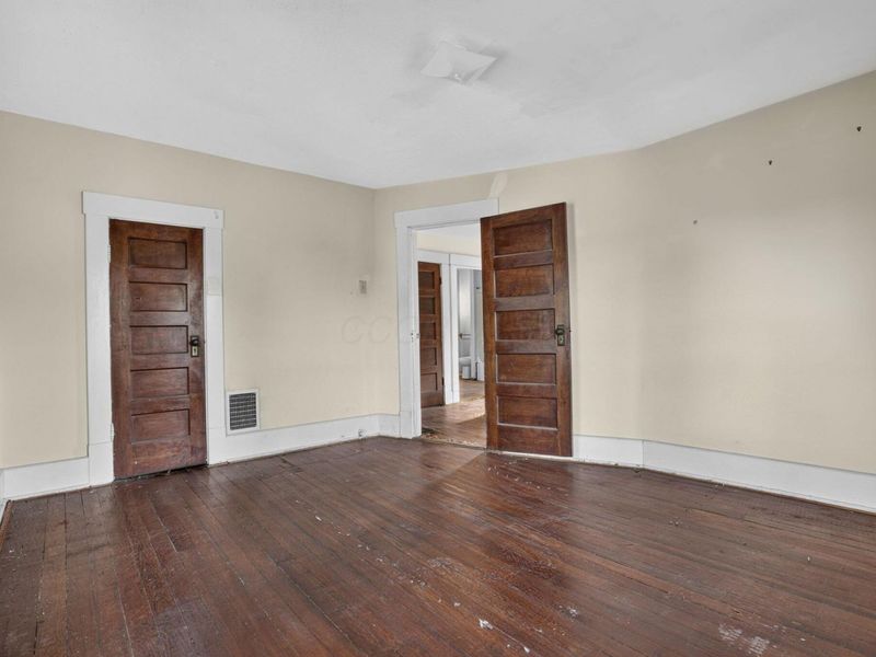 573 E Main Street , Newark, OH 43055 Photo 16