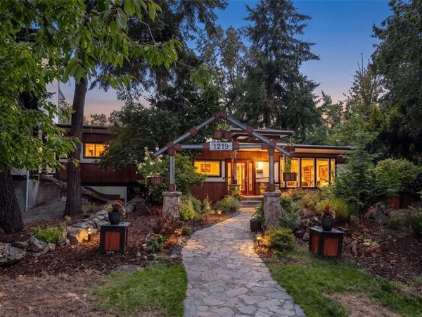 1219 Old Esquimalt Rd , Esquimalt, BC V9A 4X7