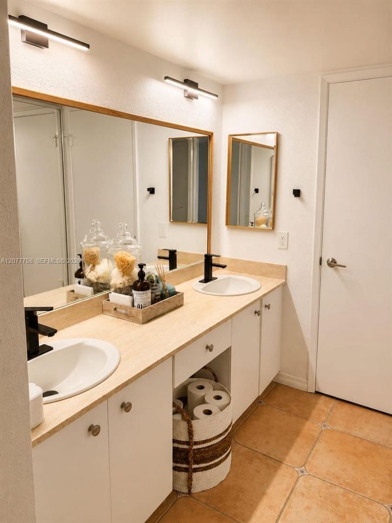 Please Call For Address, Unit 8D, Key Biscayne, FL 33149 Photo