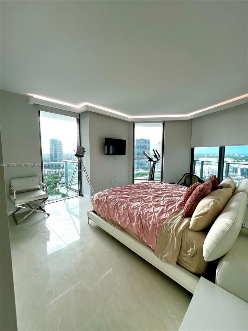501 NE 31st St , Unit 1910, Miami, FL 33137 Photo