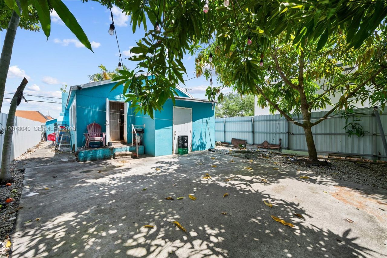 390 NE 166th St , North Miami, FL 33162 Photo