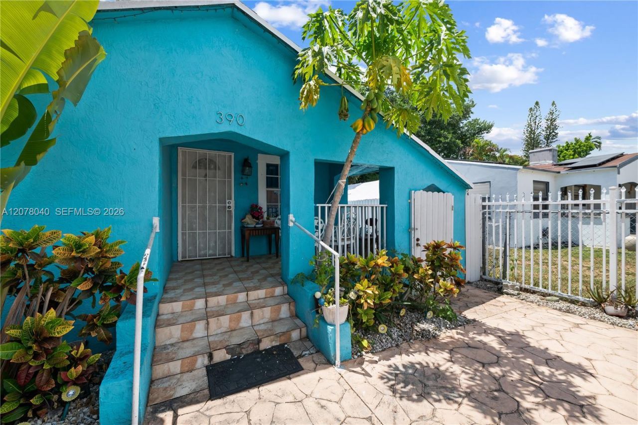 390 NE 166th St , North Miami, FL 33162 Photo