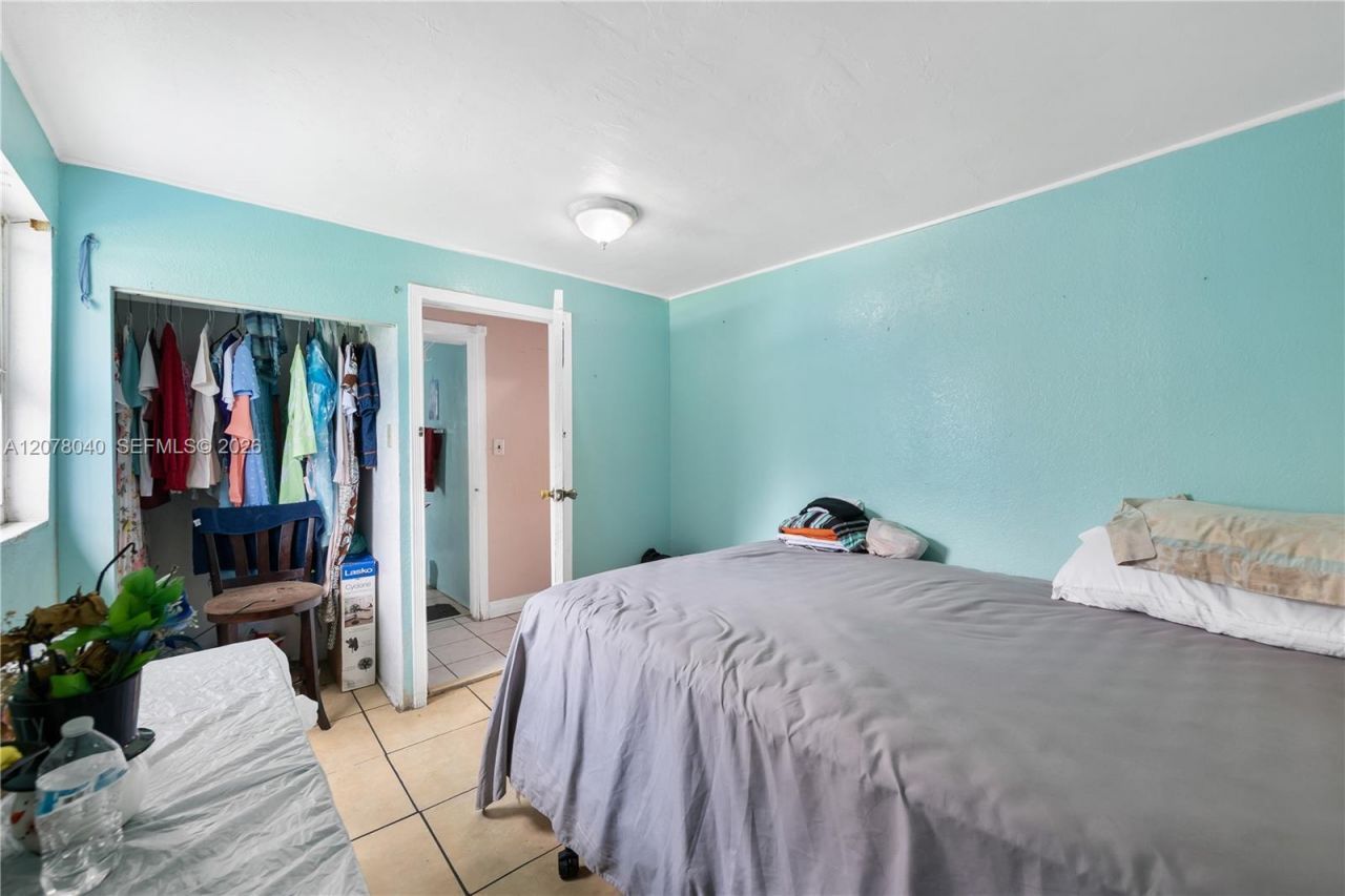 390 NE 166th St , North Miami, FL 33162 Photo
