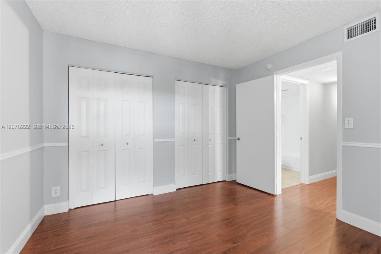 7610 Westwood Dr , Unit 122, Tamarac, FL 33321 Photo