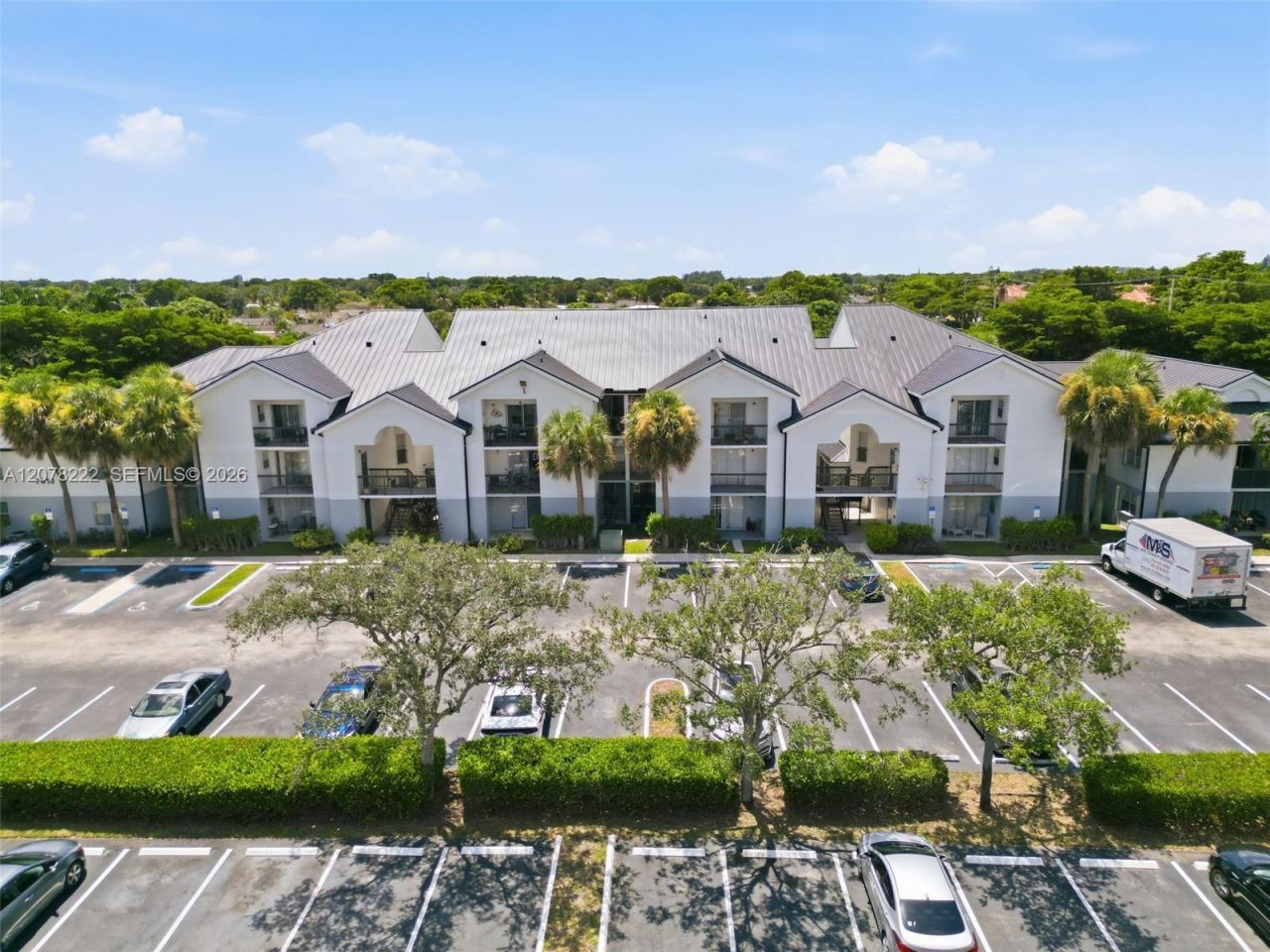 7610 Westwood Dr , Unit 122, Tamarac, FL 33321 Photo