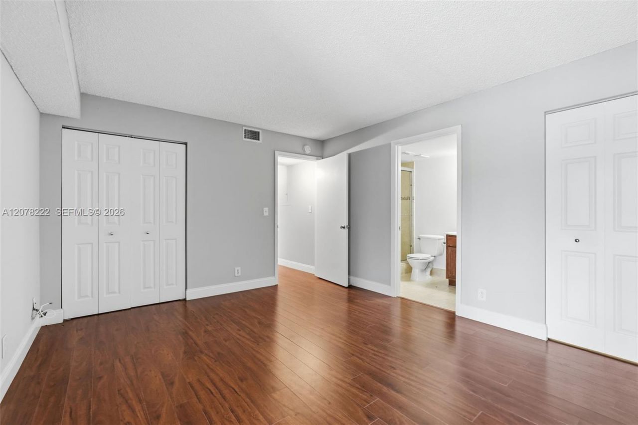 7610 Westwood Dr , Unit 122, Tamarac, FL 33321 Photo