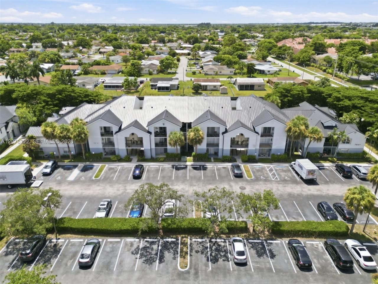 7610 Westwood Dr , Unit 122, Tamarac, FL 33321 Photo