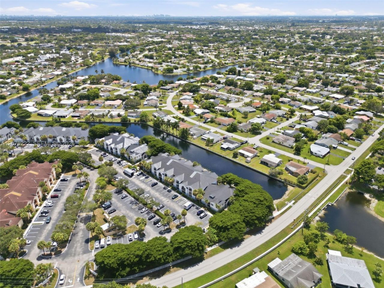 7610 Westwood Dr , Unit 122, Tamarac, FL 33321 Photo