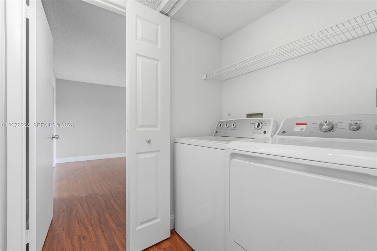 7610 Westwood Dr , Unit 122, Tamarac, FL 33321 Photo