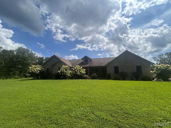 2202 Lindberg Road, Cuba, MO 65453