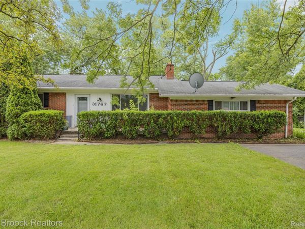 31767 W 13 Mile Road , Farmington Hills, Mi 48334