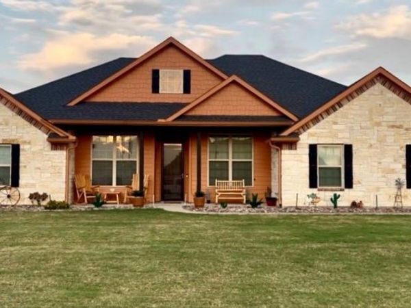 410 Water Fall Lane, Nevada, TX 75173