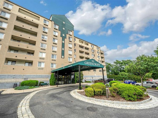 701 Pelham Road, Unit PH3, New Rochelle, NY 10805