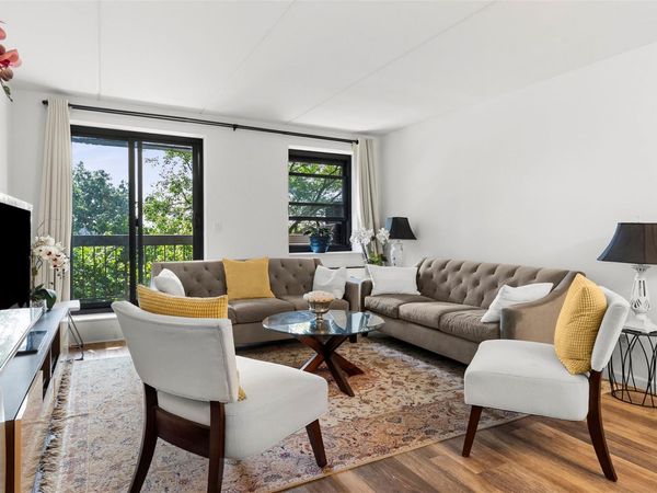 1376 Midland Avenue , Unit 404, Bronxville, NY 10708