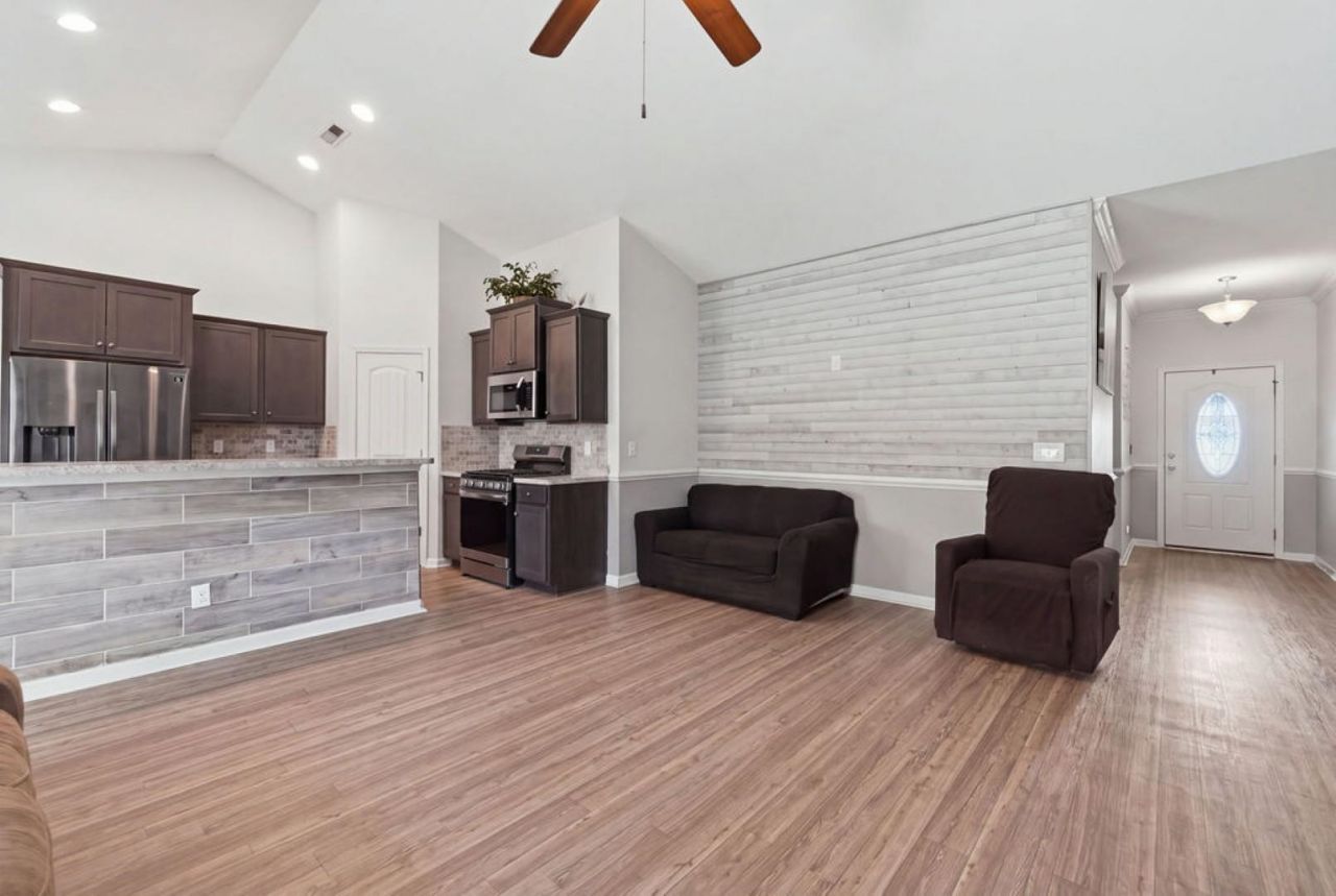 172 Palm Terrace Loop Photo 4