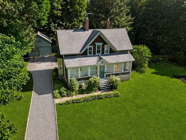 42 Walnut Rd, Hamilton, MA 01982