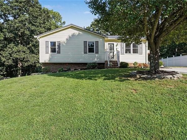 162 Oak Ridge Place, Mount Airy, NC 27030