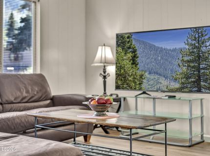 186 Ponderosa Drive, Stateline, NV 89449 Photo