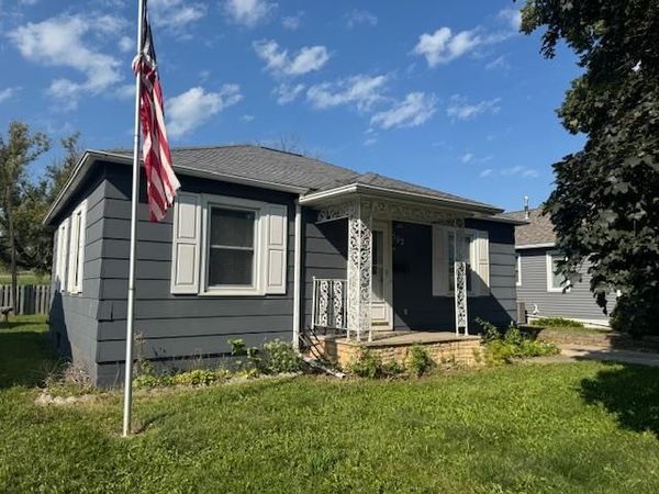 502 1st Street , Welcome, MN 56181
