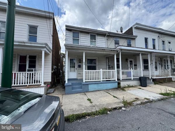 302 S 2ND STREET, SAINT CLAIR, PA 17970
