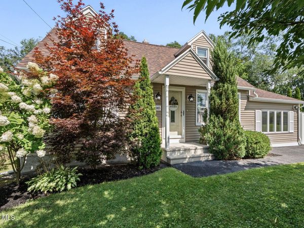 1145 Barber Drive, Schenectady, NY 12303
