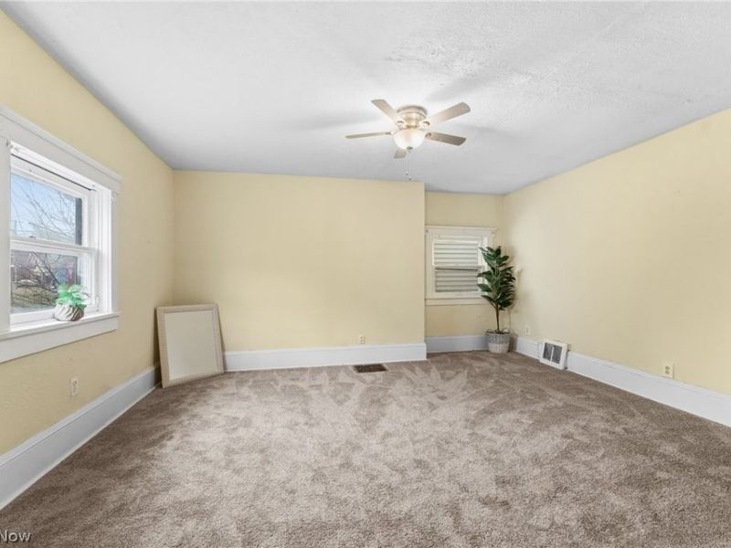 1024 Rex Avenue NE, Canton, OH 44704 Photo 9